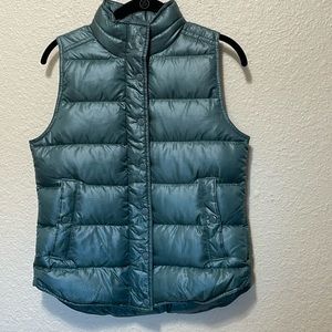 J. Crew Women's Green Goose Down Vest. Very Good Condition. Size XS.